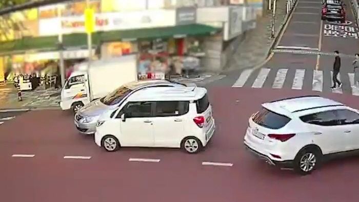 차선 변경 차량에 ‘쾅’…부산·대구서 4년간 보험사기 벌인 일당 구속