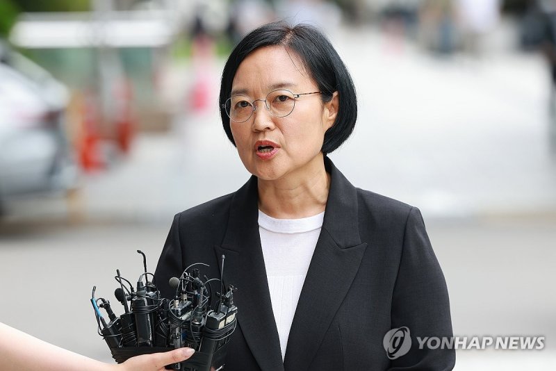답변하는 한성숙 중기부 장관 후보자 (출처=연합뉴스)