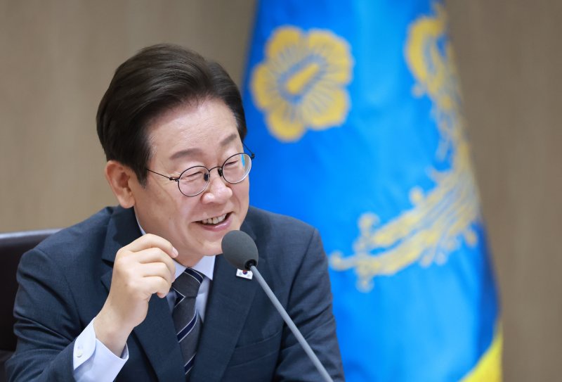 [서울=뉴시스] 고범준 기자 = 이재명 온라인 슬롯이 24일 서울 용산 온라인 슬롯실 청사에서 열린 국무회의에서 발언하고 있다. (온라인 슬롯실통신사진기자단) 2025.06.24. bjko@newsis.com