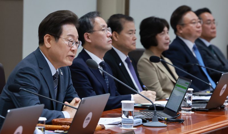 [서울=뉴시스] 고범준 기자 = 이재명 텐카지노이 24일 서울 용산 텐카지노실 청사에서 열린 국무회의에서 발언하고 있다. (텐카지노실통신사진기자단) 2025.06.24. bjko@newsis.com