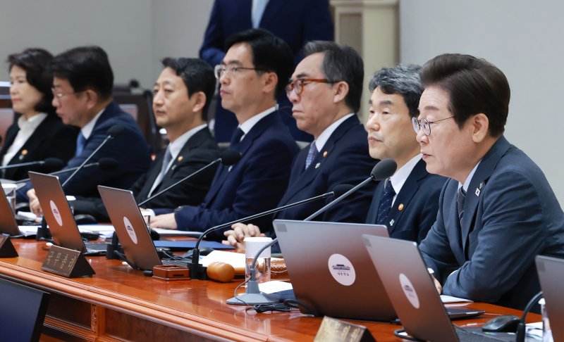 [서울=뉴시스] 고범준 기자 = 이재명 텐카지노이 24일 서울 용산 텐카지노실 청사에서 열린 국무회의에서 발언하고 있다. (텐카지노실통신사진기자단) 2025.06.24. bjko@newsis.com