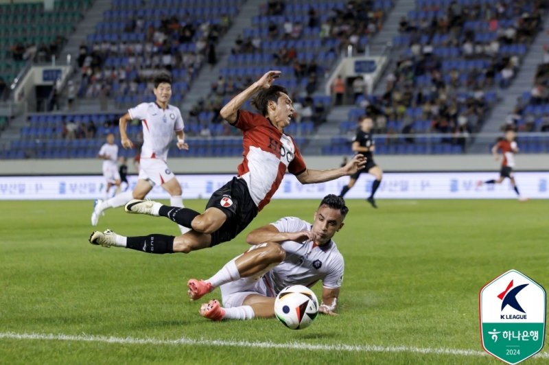 카지노사이트과 충북청주의 경기 모습(한국프로축구연맹 제공)