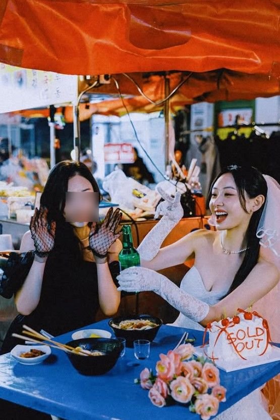 '배성재 아내' 김다영, 웨딩드레스 입고 포장마차…무슨 일?
