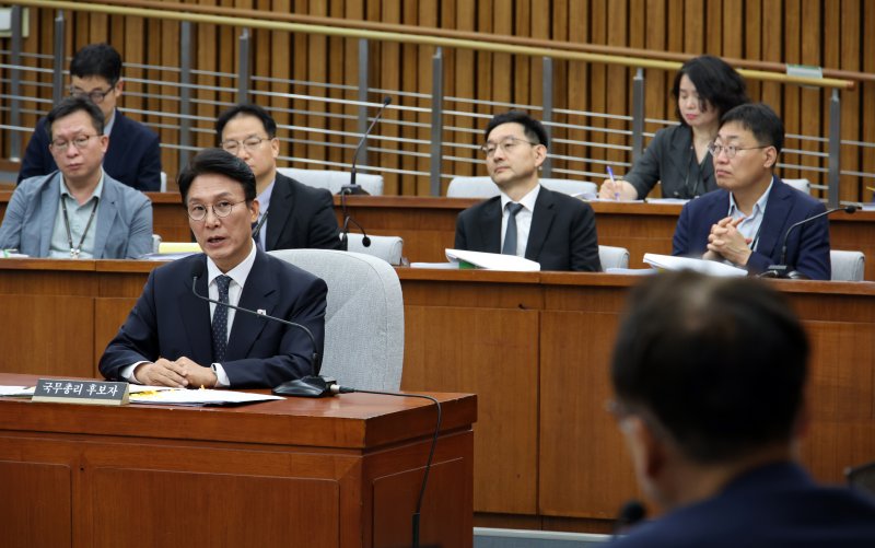 [서울=뉴시스] 김금보 기자 = 김민석 국무총리 후보자가 24일 서울 여의도 국회에서 열린 인사청문회에서 질문에 답하고 있다. 2025.06.24. kgb@newsis.com