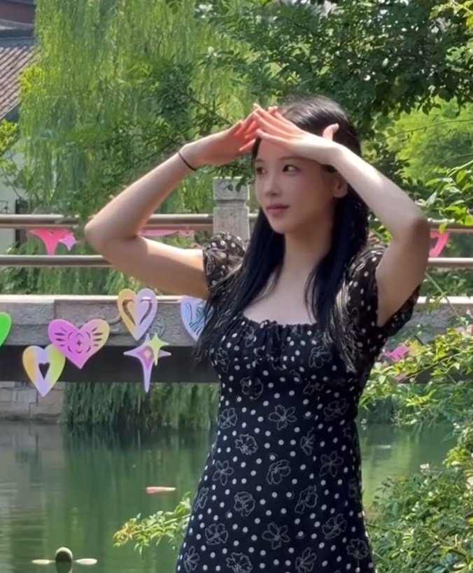 '강석우 딸' 강다은, 상하이서 근황…사랑스러운 미모