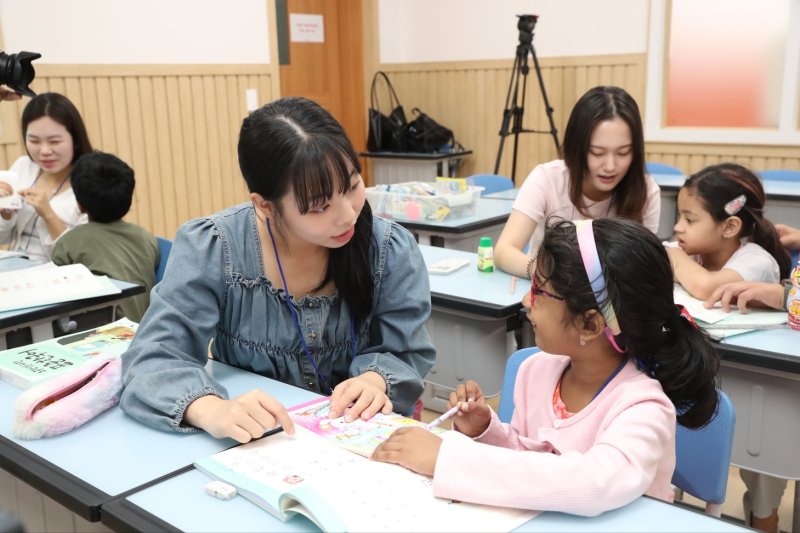 [창원=뉴시스]블랙잭 베팅, 진주에 서부 거점형 다문화교육센터 개소.(사진=블랙잭 베팅 제공) 2025.06.24.photo@newsis.com *재판매 및 DB 금지