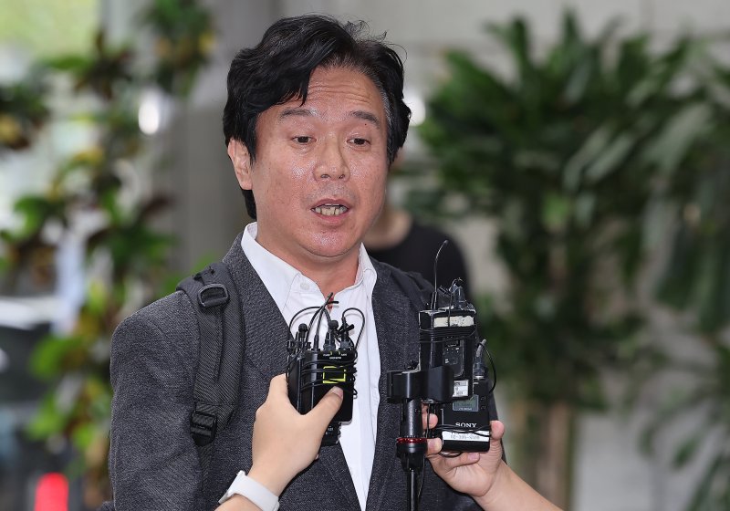 철도 기관사 출신 김영훈 바카라 장관 후보자가 24일 오후 서울 중구 서울지방고용노동청 인사청문회 준비 사무실로 출근하며 취재진 질문에 답하고 있다. 2025.6.24/뉴스1 ⓒ News1 김진환 기자