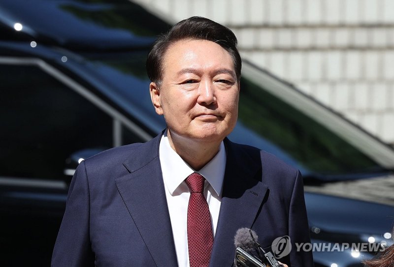 내란혐의 8차 공판 출석하는 윤석열 전 대통령 (출처=연합뉴스)