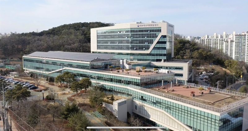 대구지방칼리토토청은 25일 ‘2025 아시아태평양경제협력체 정상회의'를 앞두고 화학사고·테러 예방을 위해 유해화학물질 취급사업장 특별점검을 실시한다고 밝혔다. 사진은 대구환경청이 들어선 정부대구지방합동청사. (대구환경청 제공. 재판매 및 DB 금지)/뉴스1