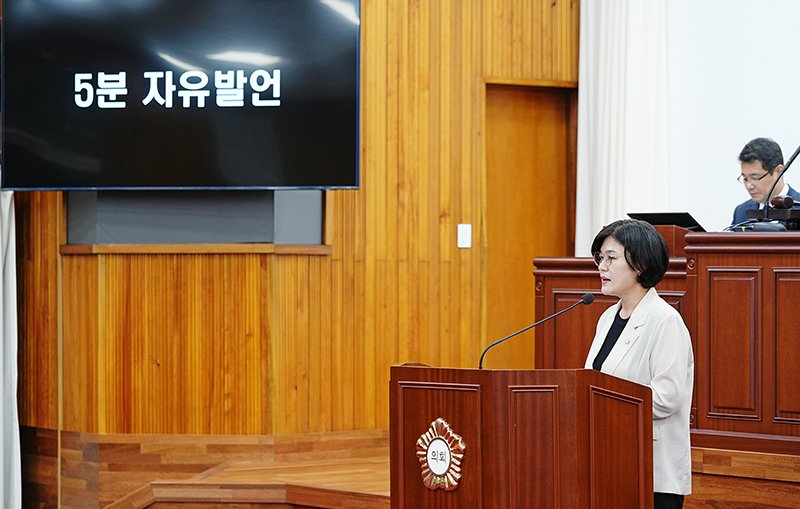 5일 태백시의회 홍지영 의원은 본회의장에서 열린 제2차 본회의에서 5분 자유발언을 하고 있다.(사진=태백시의회 제공) *재판매 및 DB 금지