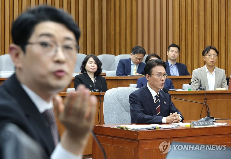 공방 오가는 김민석 후보자-주진우 의원 (출처=연합뉴스)