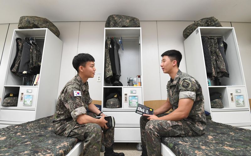 최고의 상급자 MBTI "병사는 유연한 공감형 'ESFP'…장교·부사관 등은?"