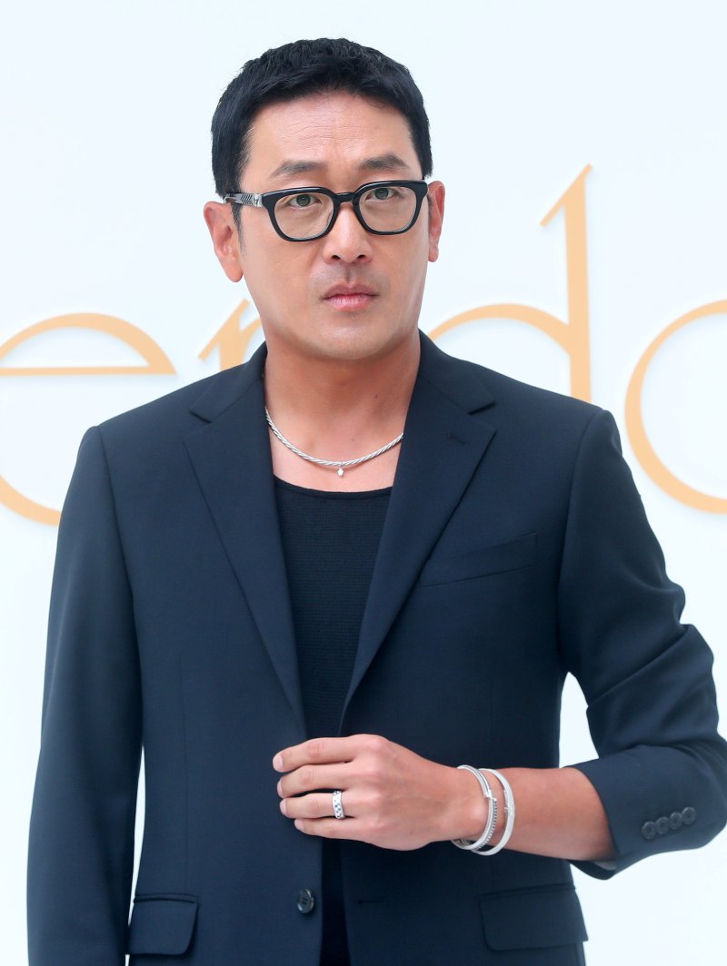 별명 지어주세요 팬 요청에 하정우 선 넘은 댓글로 '뭇매'