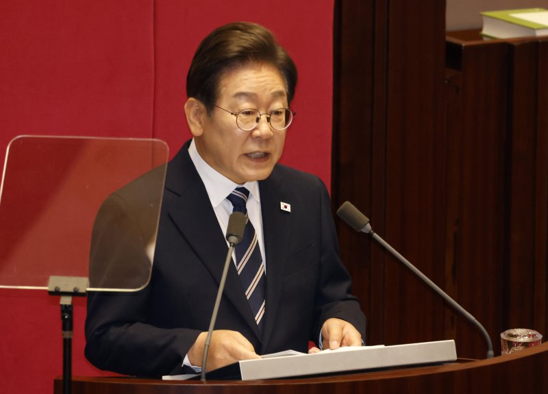 李대통령 "경제는 타이밍…골든타임 놓치지 않게 추경 국회 협조"