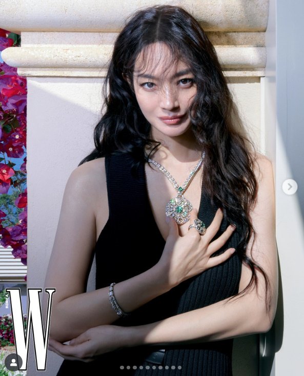 '김우빈♥' 신민아, 스페인에서도 통하는 관능적 여신…미모 전성기