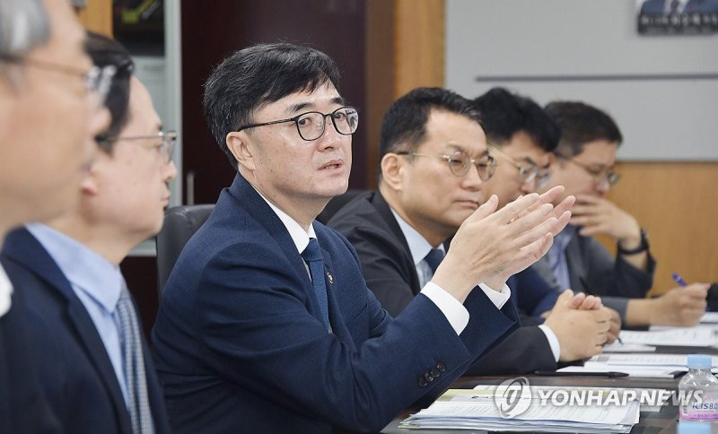 기재차관 "추경 소비여력 사업 빠짐없이 전달돼야"