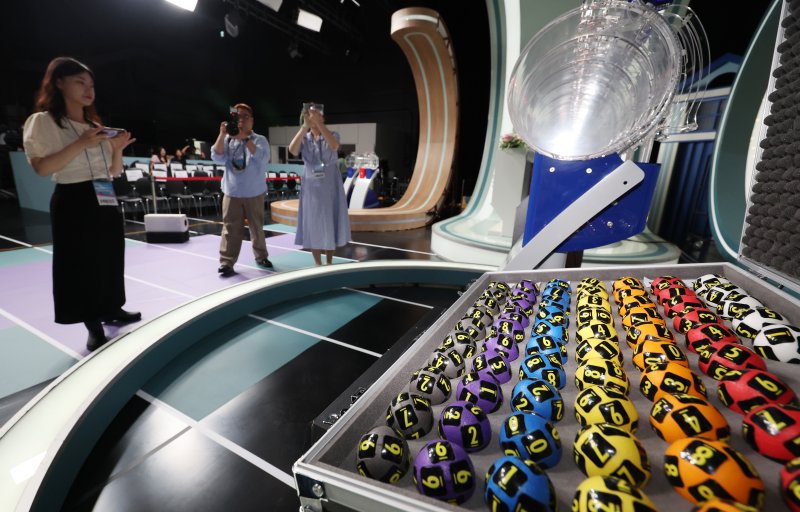 21억 복권 당첨됐는데 "오히려 덤덤" 소감 화제된 까닭