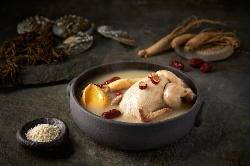 돌아온 장마 온몸이 축축... 호텔 보양식 한입에 기력 충전 [Weekend 호텔]