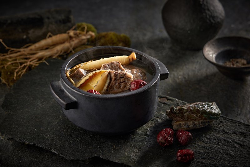 돌아온 장마 온몸이 축축... 호텔 보양식 한입에 기력 충전 [Weekend 호텔]