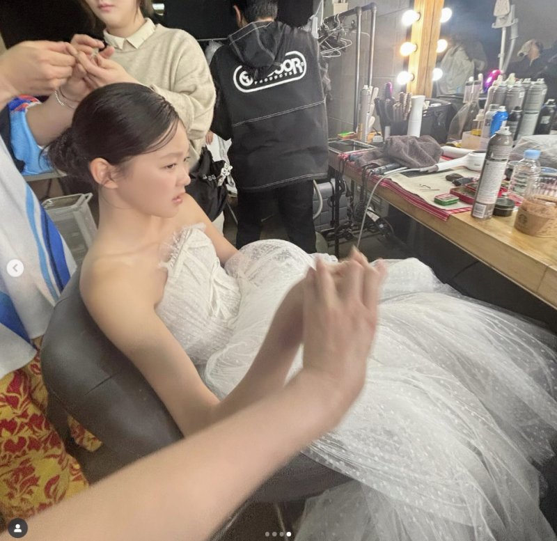 '167㎝' 추사랑, 야노시호와 웨딩드레스 화보…엄마만큼 자란 키 [N샷]