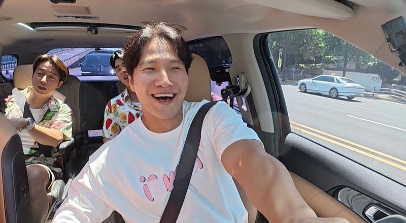 신혼집 준비하냐…'62억 자가 현금매입' 김종국, 결혼설 입연다