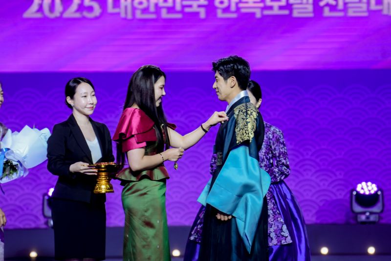 한문진協 정사무엘 회장, 캄보디아 정부 '사하메트레이 훈장' 수훈
