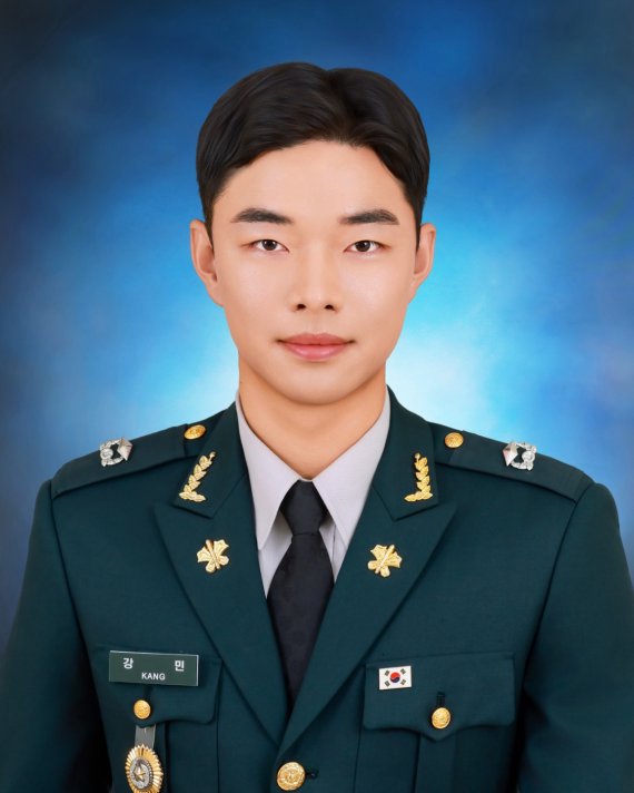 대한민국 육군장교 통합임관식 "학사 70기·간부 46기 등 407명 소위 임관"