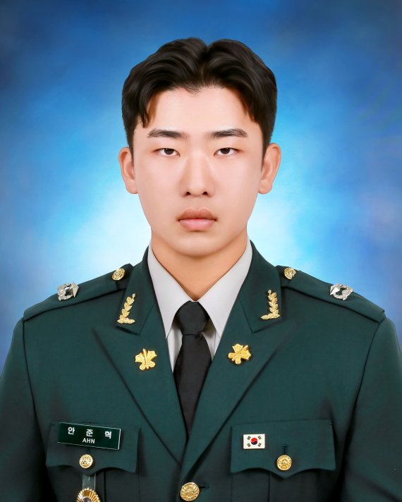대한민국 육군장교 통합임관식 "학사 70기·간부 46기 등 407명 소위 임관"