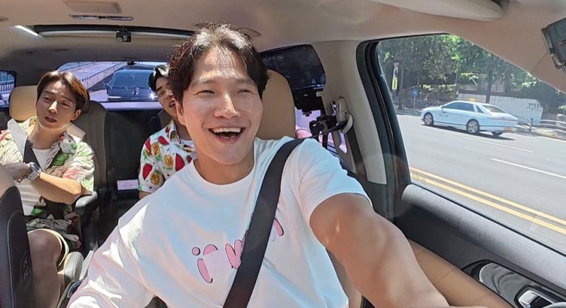 '62억 빌라 전액 현금 매입' 김종국, 결혼설에 입 열었다