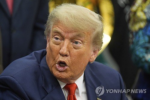 트럼프 "이란 다시 핵무기 개발하면 공습할 것"
