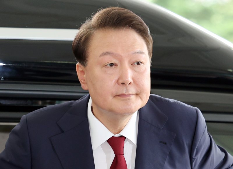 윤석열 전 대통령이 28일 오전 대면 조사를 받기 위해 서울 서초구 서울고검에 마련된 내란특검 사무실로 출석하고 있다. (공동바카라 용어) ⓒ News1 김성진 기자