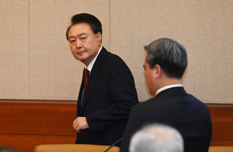 윤석열 대통령이 6일 오전 서울 종로구 헌법재판소 대심판정에서 열린 탄핵심판 6차 변론기일에 출석하고 있다. 2025.2.6/바카라 용어1 ⓒ News1 사진공동바카라 용어단