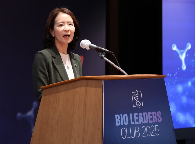 최수진 국민의힘 의원이 24일 오전 서울 중구 소공동 롯데호텔에서 열린 '제25회 바이오리더스클럽'에서 축사를 하고 있다. 2025.6.24/뉴스1 ⓒ News1 김성진 기자