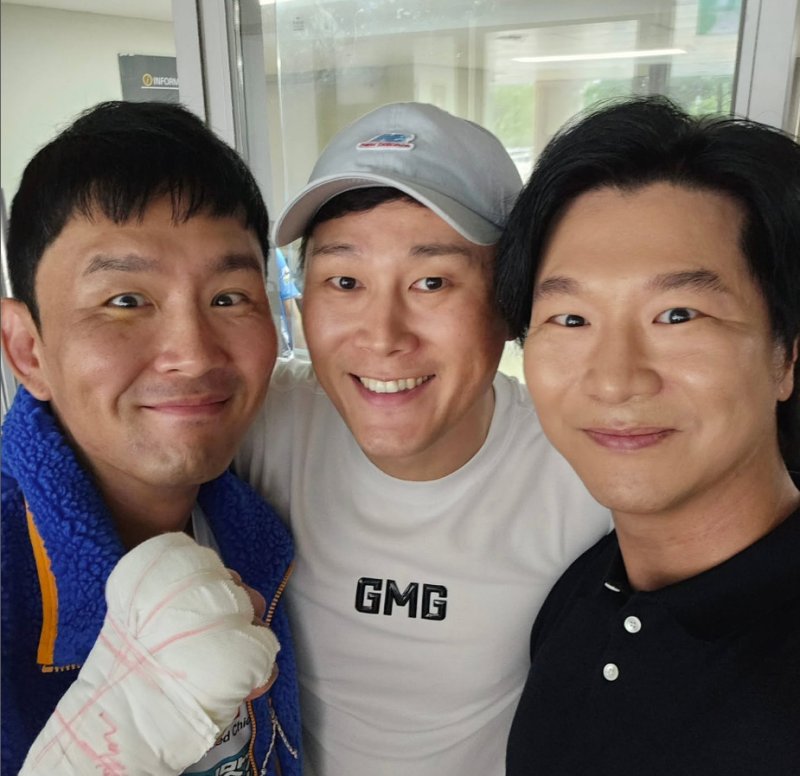 김시덕·변기수, 격투기 경기 앞둔 윤형빈 응원…KBS 개그맨 의리