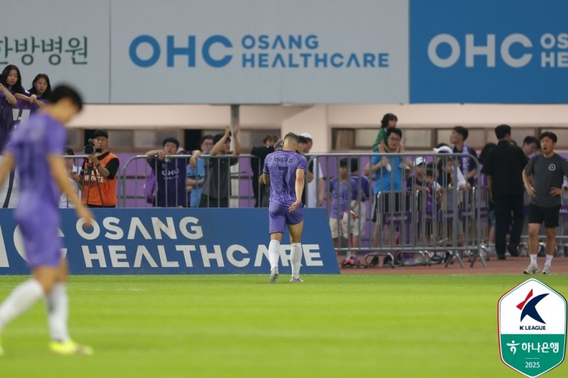 [바카라 게임=뉴시스]K리그1 FC바카라 게임 마테우스 퇴장. (사진=한국프로축구연맹 제공)