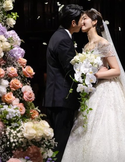 AOA 임도화(찬미), 송의환과 결혼…설현·지민·혜정 결혼식서 축하