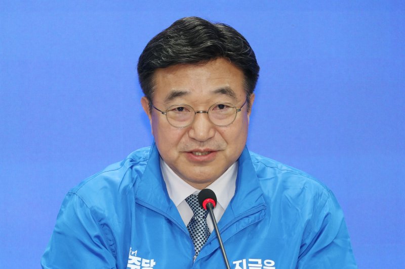 행안부 장관 후보에 윤호중 의원...친문 대표 '전략통'
