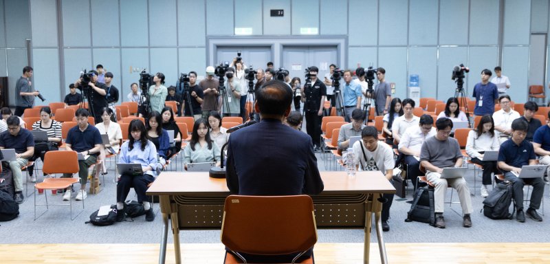 이재명 정부 첫 경제부총리 겸 기획재정부 장관 후보자로 지명된 구윤철 전 국무조정실장이 29일 서울 중구 예금보험공사에서 기자단 간담회를 하고 있다. 2025.6.29/뉴스1 ⓒ News1 이승배 기자