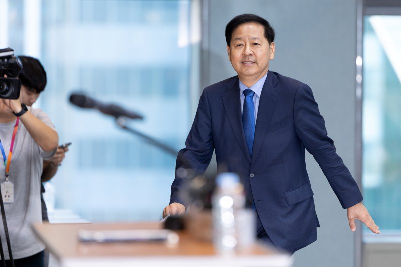 이재명 정부 첫 경제부총리 겸 기획재정부 장관 후보자로 지명된 구윤철 전 국무조정실장이 29일 서울 중구 예금보험공사에서 열린 기자단 간담회에 참석하고 있다. 2025.6.29/뉴스1 ⓒ News1 이승배 기자