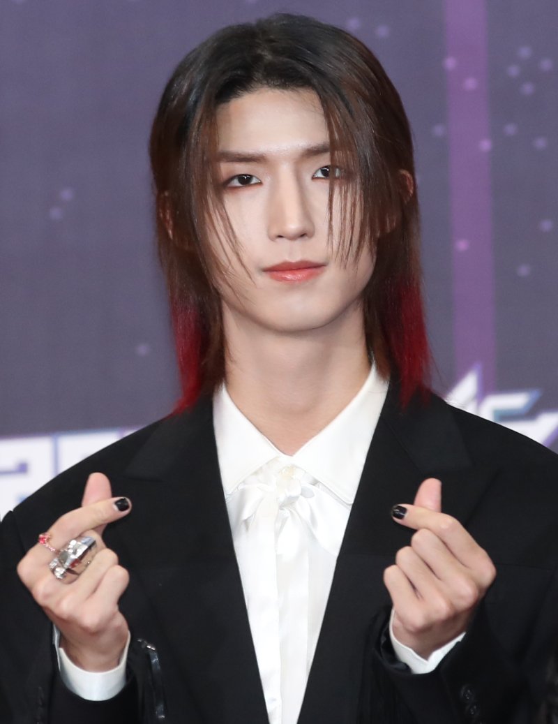 엑디즈 준한 "인종 장점 모아" 발언 사과…JYP도 "경솔 언행 반성"