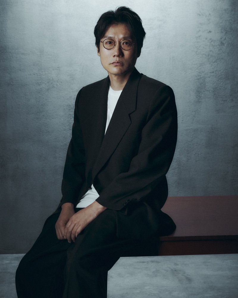 황동혁 감독 "'오겜3' 해피엔딩서 결말 바꿔…다 끝나 홀가분"