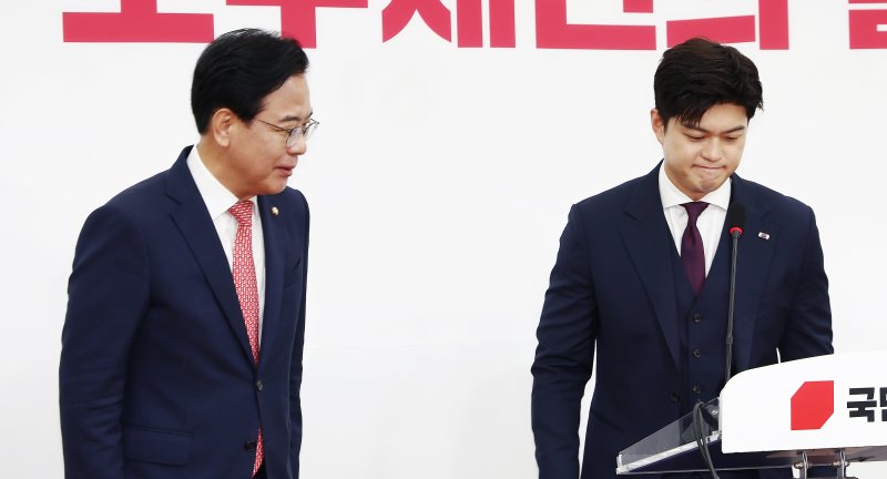 김용태 “개혁 빵점”이라며 퇴장..송언석 비대위, 전당대회 준비