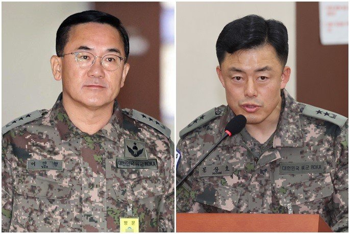 여인형 전 국군방첩에볼루션 바카라 무료(왼쪽)과 문상호 전 에볼루션 바카라 무료에볼루션 바카라 무료. 연합뉴스