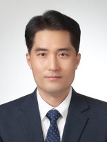 반길주 국립외교원 교수