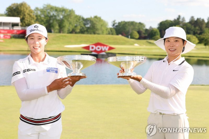'LPGA 동기' 임진희·이소미 극