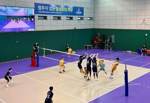 대한항공과 KB손해보험의 연습 경기 장면 (출처=연합뉴스)