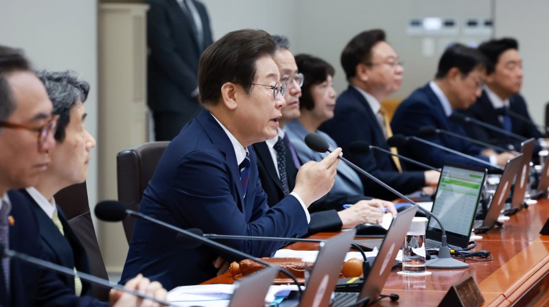[서울=뉴시스] 고범준 기자 = 이재명 바카라사이트 소닉이 1일 서울 용산 바카라사이트 소닉실 청사에서 열린 국무회의에서 발언하고 있다. (바카라사이트 소닉실통신사진기자단) 2025.07.01. bjko@newsis.com /사진=뉴시스