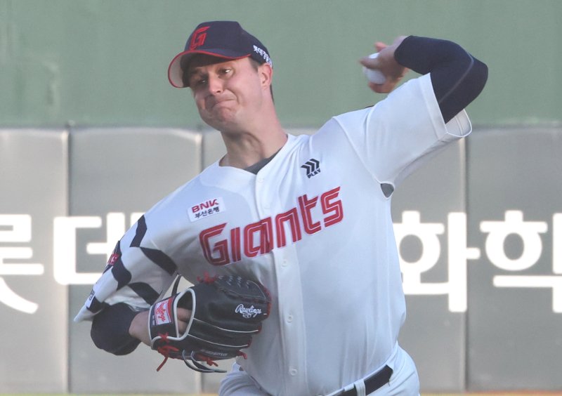 교체냐 생존이냐… '5이닝 한계론' 데이비슨, KIA전 ‘운명을 건 서바이벌 매치’