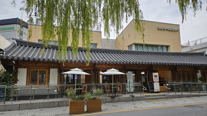 [에볼루션 바카라 사이트=뉴시스] 행궁동 어울림센터. (사진=에볼루션 바카라 사이트시 제공) 2025.07.02. photo@newsis.com *재판매 및 DB 금지