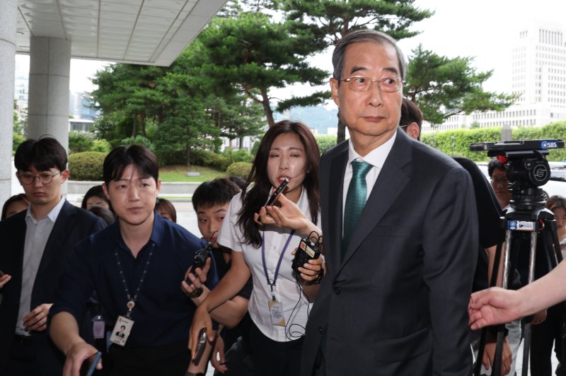 한덕수 전 국무총리가 2일 서초구 서울고등검찰청에 마련된 내란 특검 사무실에 조사를 받기 위해 출석하고 있다. 2025.7.2/헬렌카지노1 ⓒ News1 이동해 기자